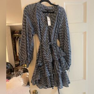 Banana Republic Navy and White Long Sleeve Dress w Ruffles S TALL